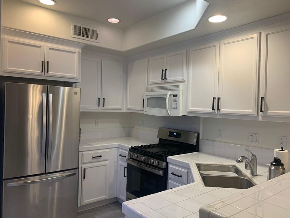 1st image of 752 Modern Ice Dr