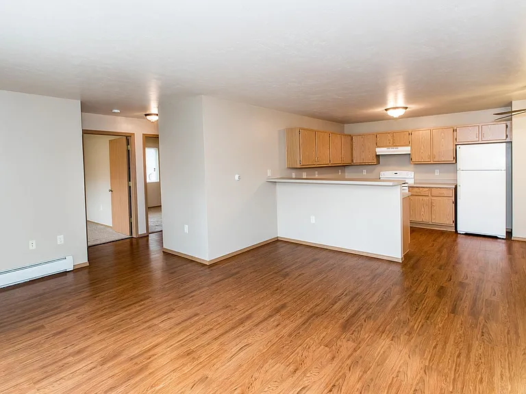 Charlotte Court Apartments — Photo 8