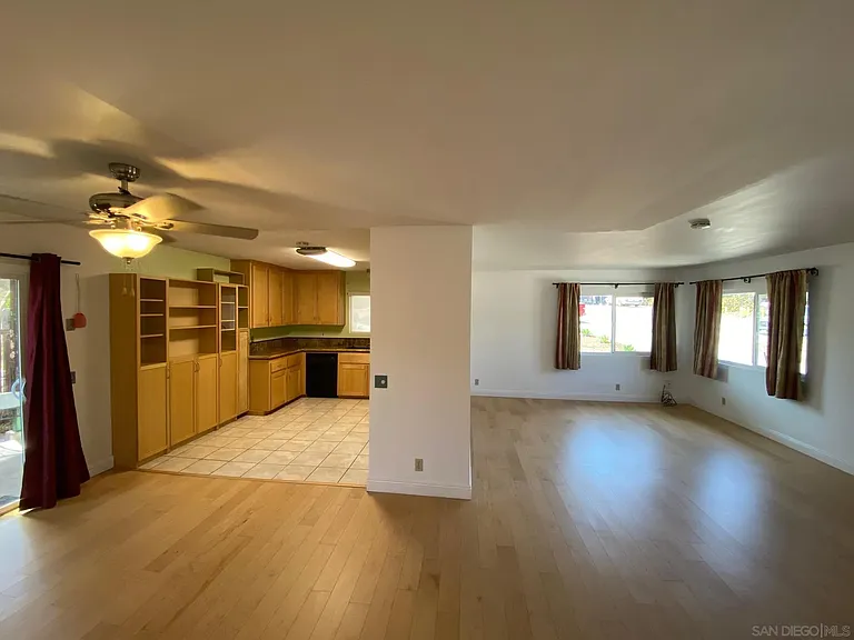 1475 Tarbox St — Photo 1
