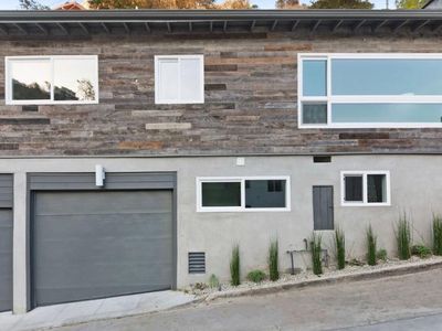 8057 Fareholm Dr, Los Angeles, CA, 90046