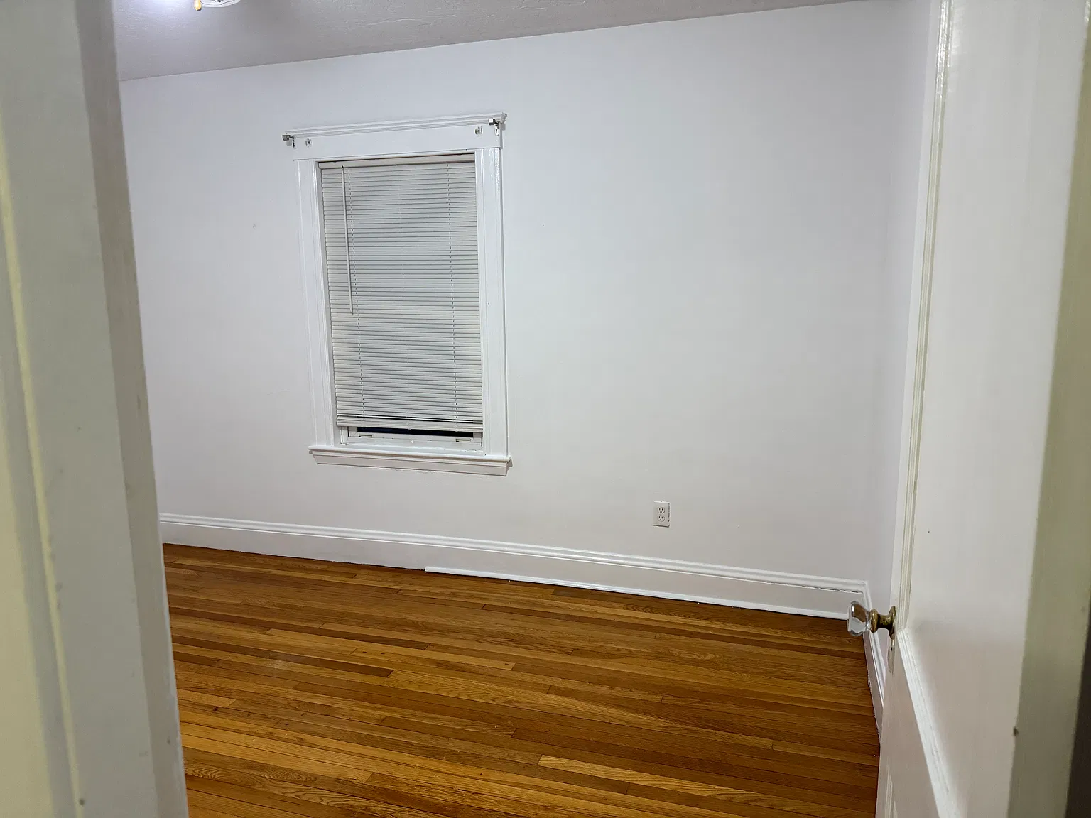 2 bed, $3,000 — Photo 4