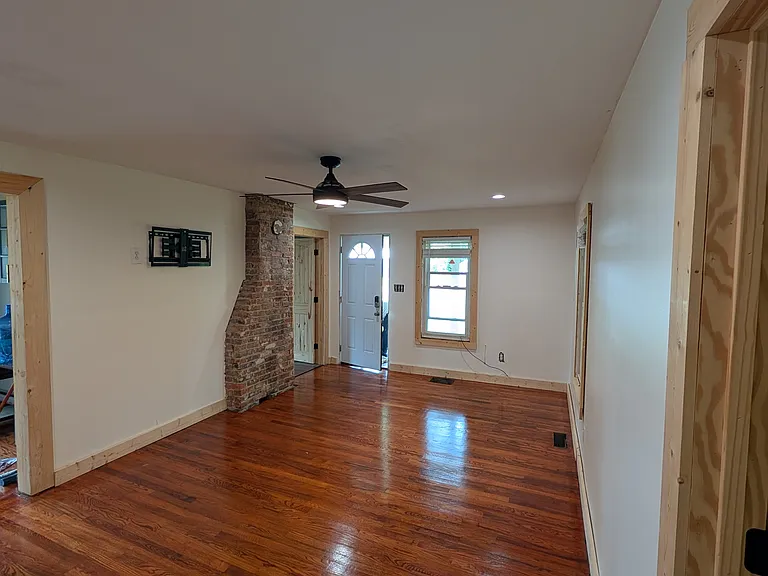 1202 Glynridge St — Photo 5