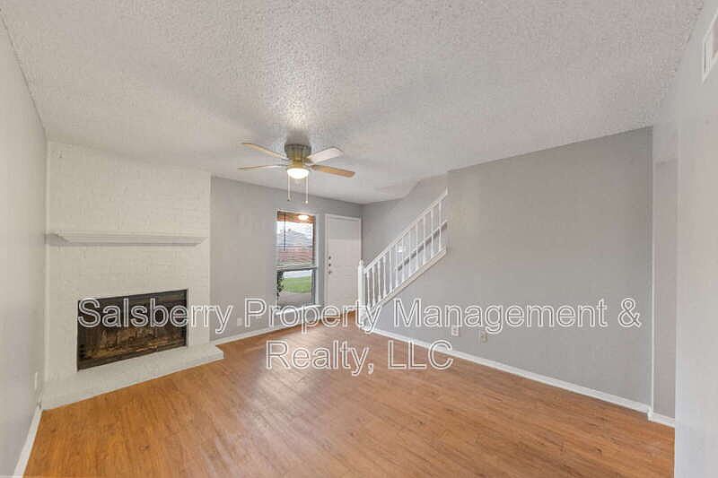 1st image of 5829 Shadydell Dr