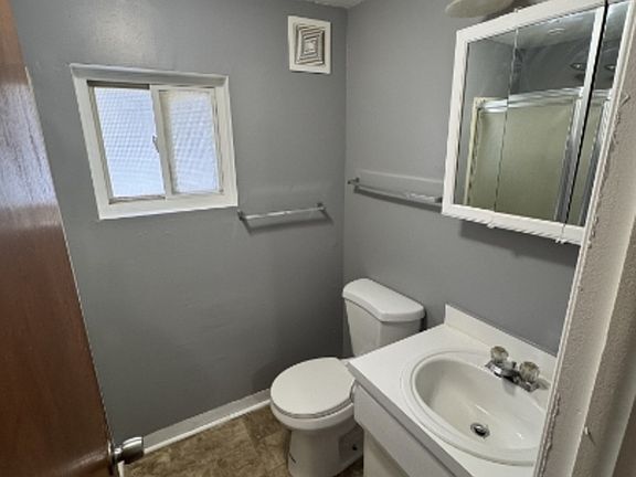 5th image of 491 Broadway Ave #493