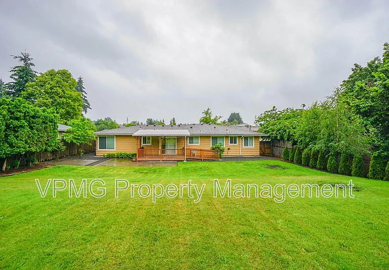 5404 NE 45th St — Photo 37