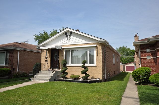 1st image of 11536 S Artesian Ave