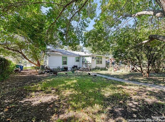 5th image of 603 Marquette Dr