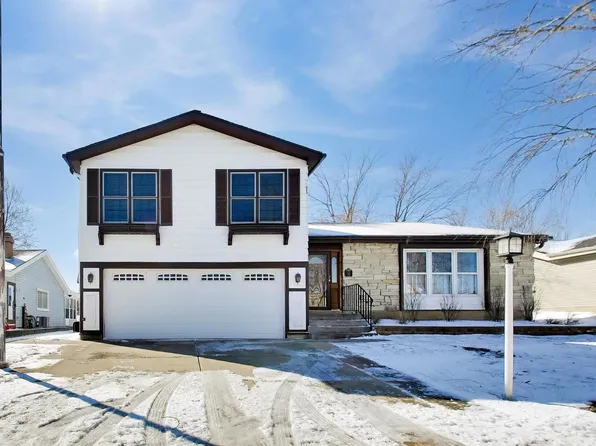 285 Loveland Dr, Glendale Heights, IL 60139