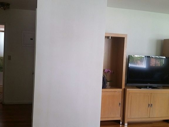 2nd image of 9 Lawrence Park Cres