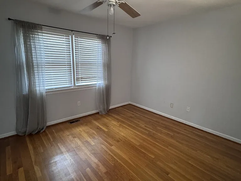 660 Village Green Pkwy — Photo 13