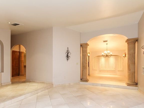 3rd image of 3210 Palmdesert Way
