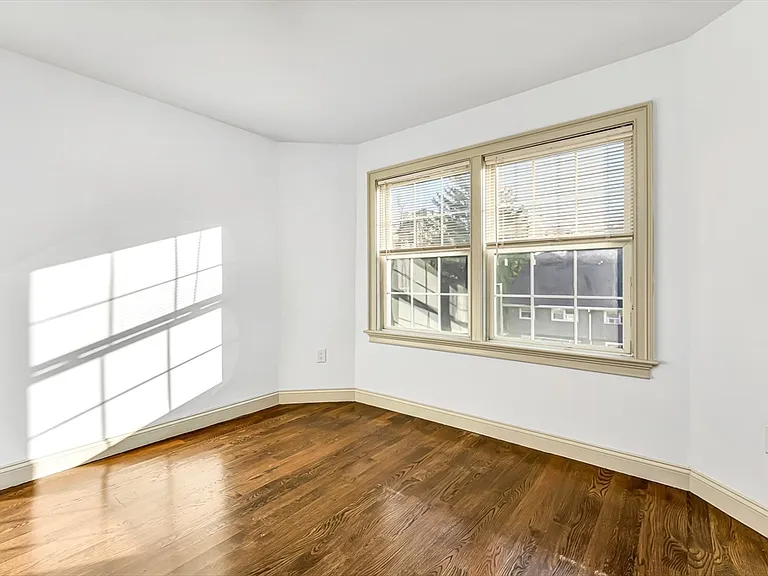 2591 Washington St — Photo 11