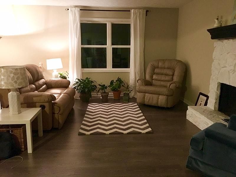 1st image of 2527 Carolyn Dr SE
