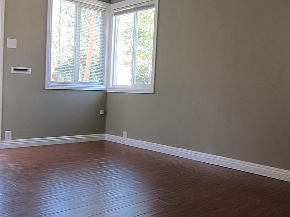 3rd image of 845 W Colorado Blvd