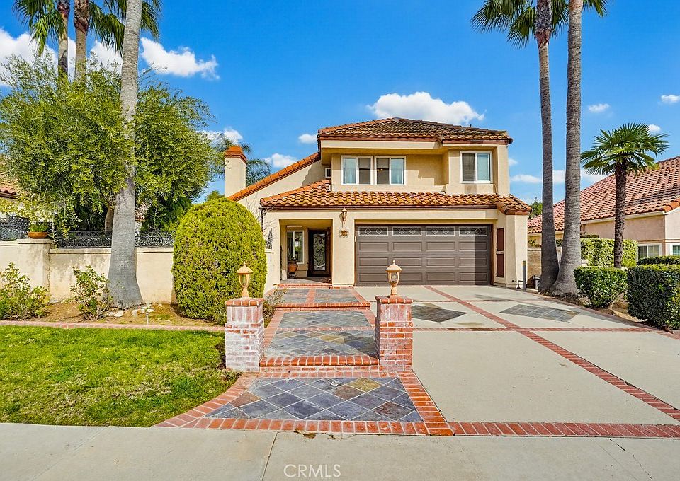 1st image of 73 Hidden Valley Rd