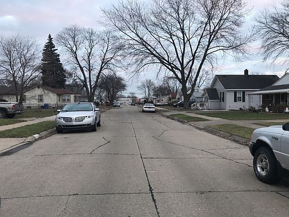 4th image of 1946 Otis Ave