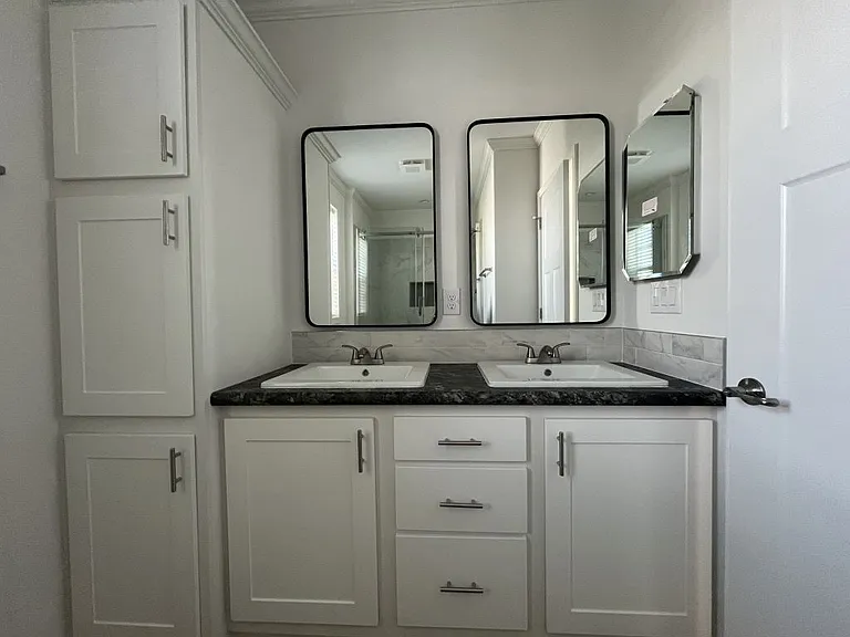 250 Bimini Cay Cir #250 — Photo 11