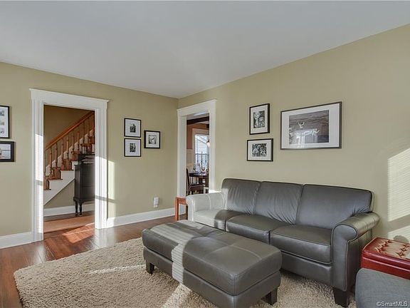 3rd image of 34 Church St