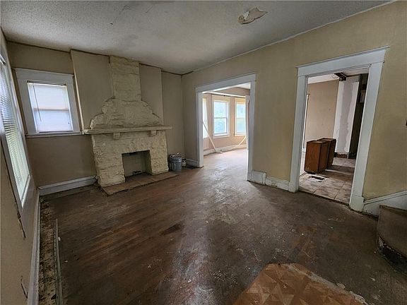 4th image of 3422 College Ave