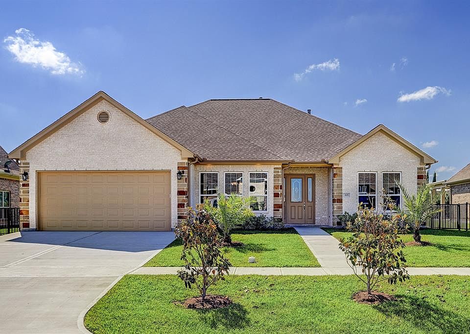 1st image of 325 Twin Timbers Ln