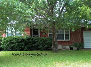 2040 Charboneau Dr, Waco, TX 76710