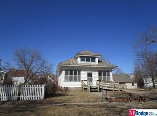 106 E Alexander St, Valley, NE 68064