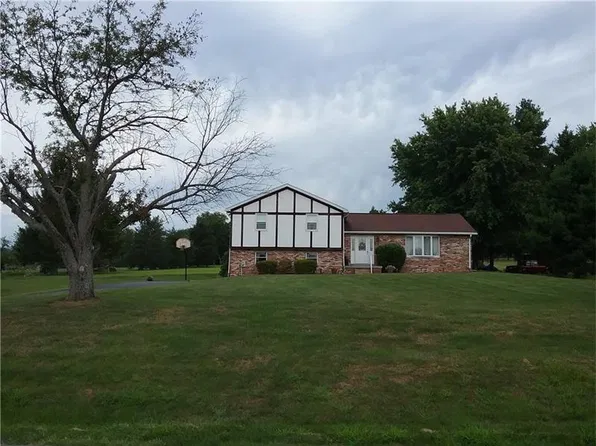 316 Falls Ave, Connellsville, PA 15425