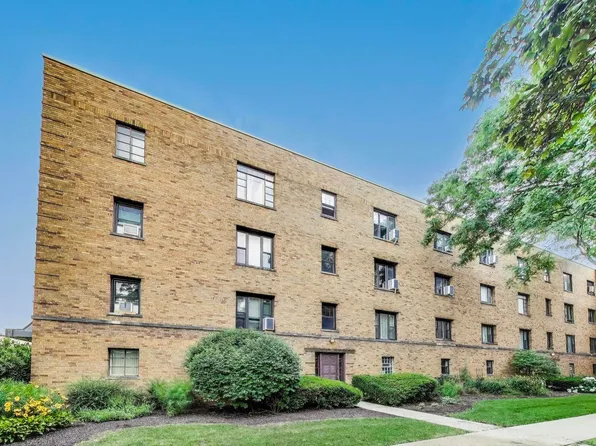 1555 Monroe Ave APT 2, River Forest, IL 60305