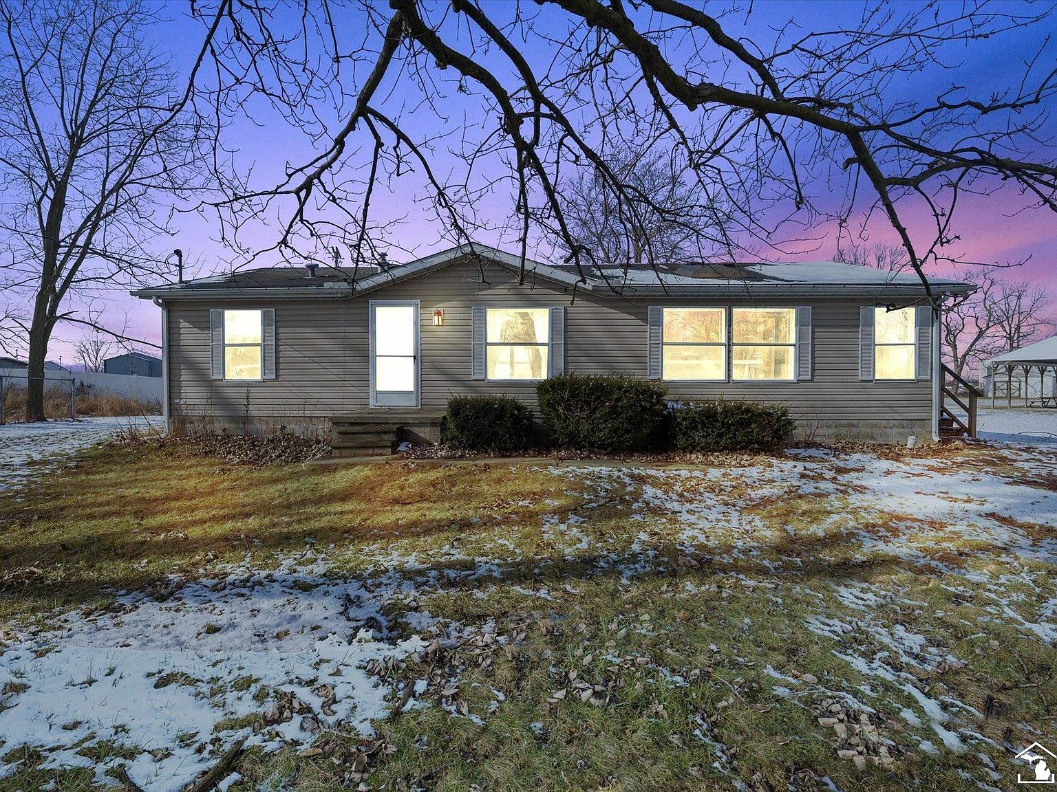 10545 S Harold St, Luna Pier, MI 48157 Zillow