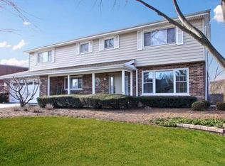 2740 Salceda Dr, Northbrook, IL