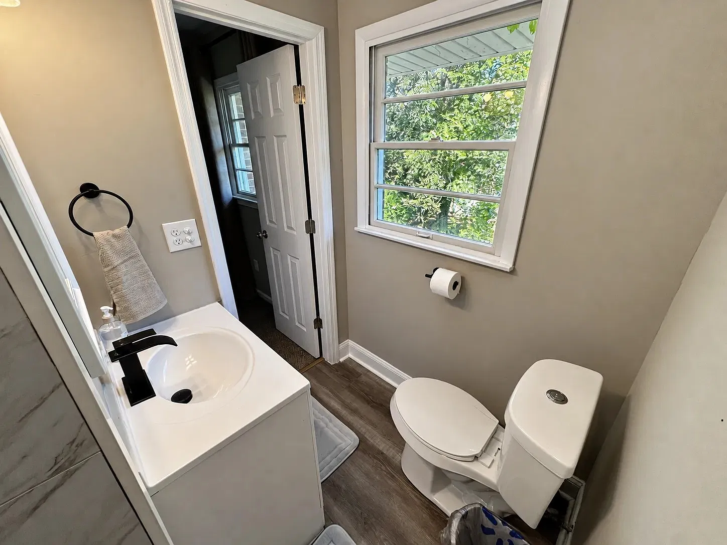 S Crestview Dr NW, Huntsville — Photo 2