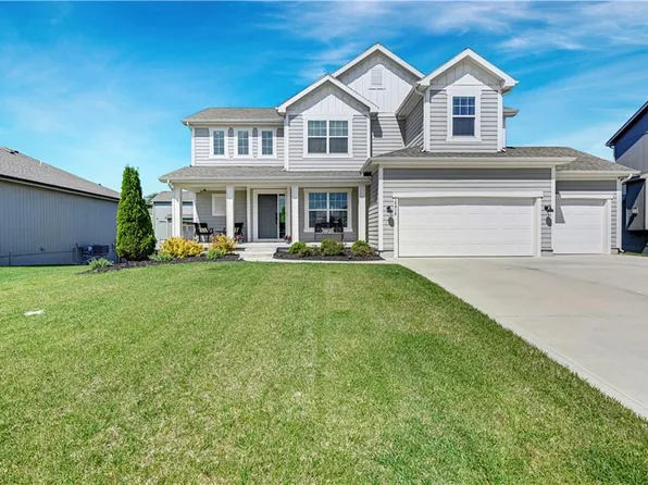 18918 Ocheltree St, Spring Hill, KS 66083