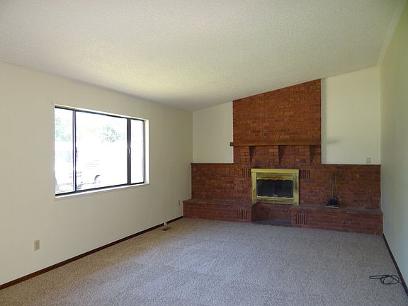 2nd image of 533 Kirby Dr