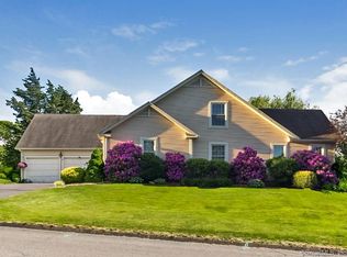 177 Fairway Xing, Glastonbury, CT 06033