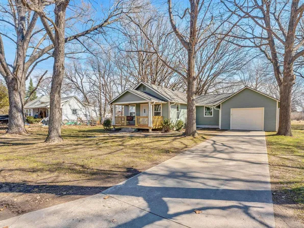 302 S Masche St, Silver Lake, KS 66539