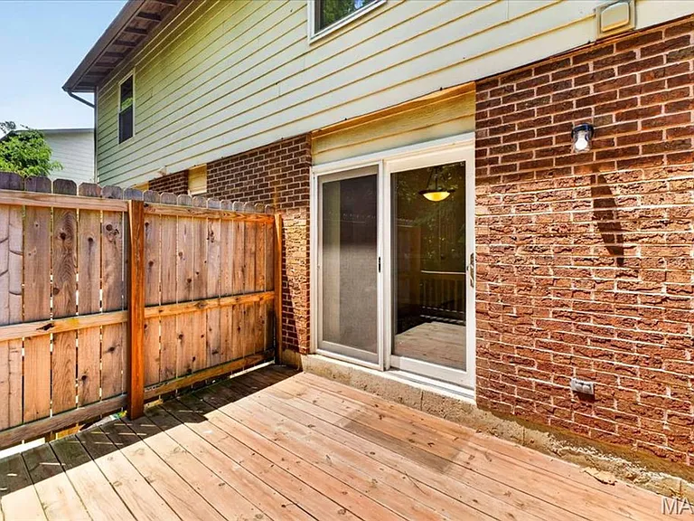 61 Park Charles Blvd S #C — Photo 20
