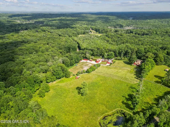 12 Jackson Rd, Killingworth, CT 06419