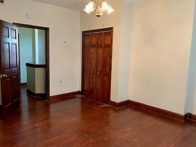 1016 Barton St — Photo 18