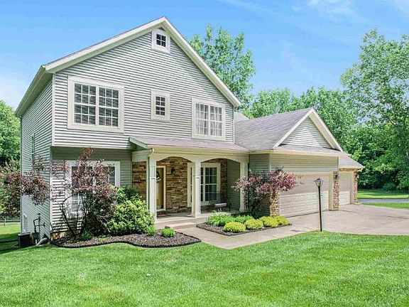 3rd image of 50944 Persimmon Dr