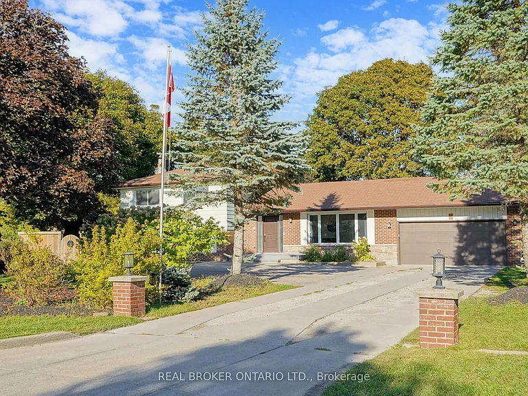 15 Jasmine Cres — Photo 3