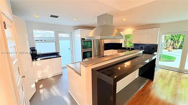 2301 S Miami Ave — Photo 18