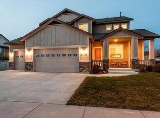 2920 E Falcon Dr, Meridian, ID 83642