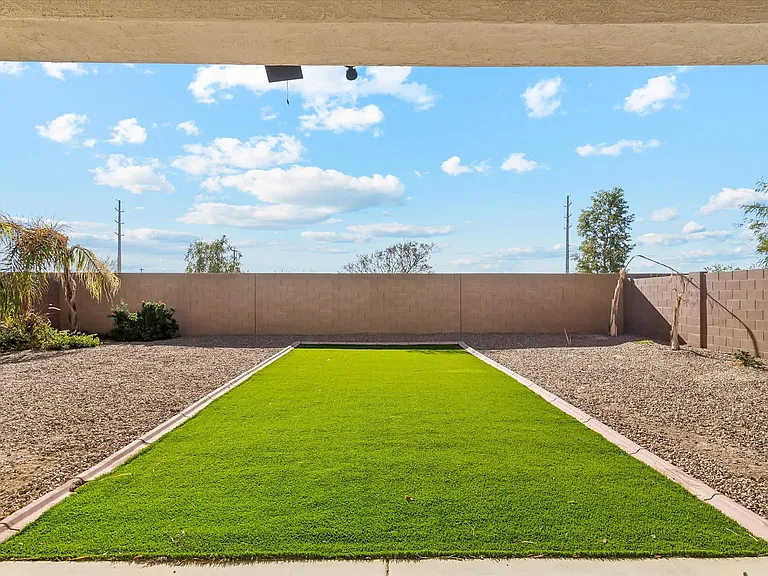 37292 N Yellowstone Dr — Photo 41