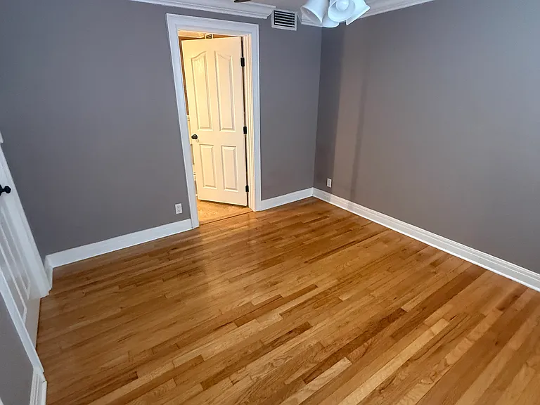 3318 N Ridge Ave — Photo 6