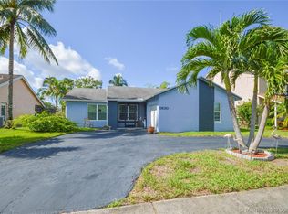 11830 NW 42nd St, Sunrise, FL 33323