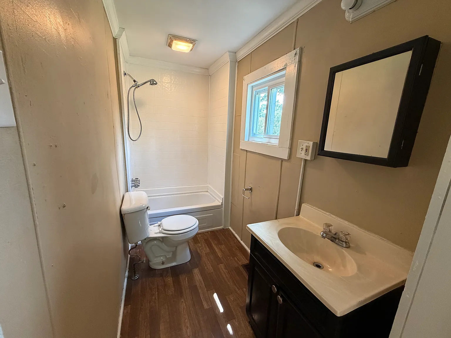 2 bed, 998 sqft, $900 — Photo 3