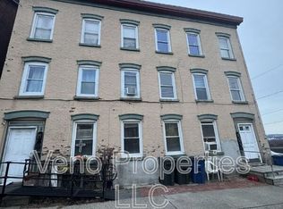 3 Cataract St APT 3, Cohoes, NY 12047