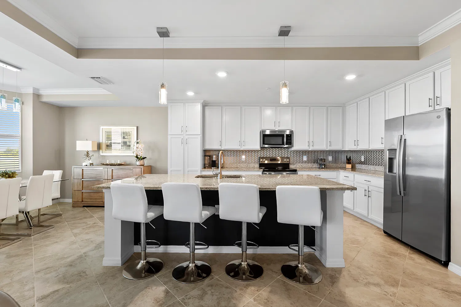 2 bed, 1154 sqft, $2,200 — Photo 3