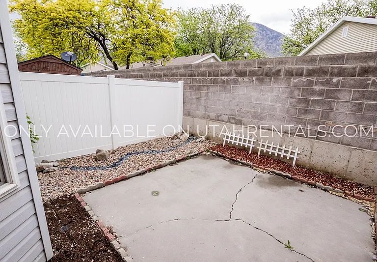 1057 S 810 E — Photo 29