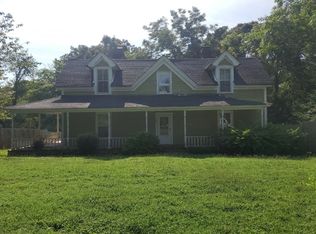 130 Stone Hill Dr, Spartanburg, SC 29307